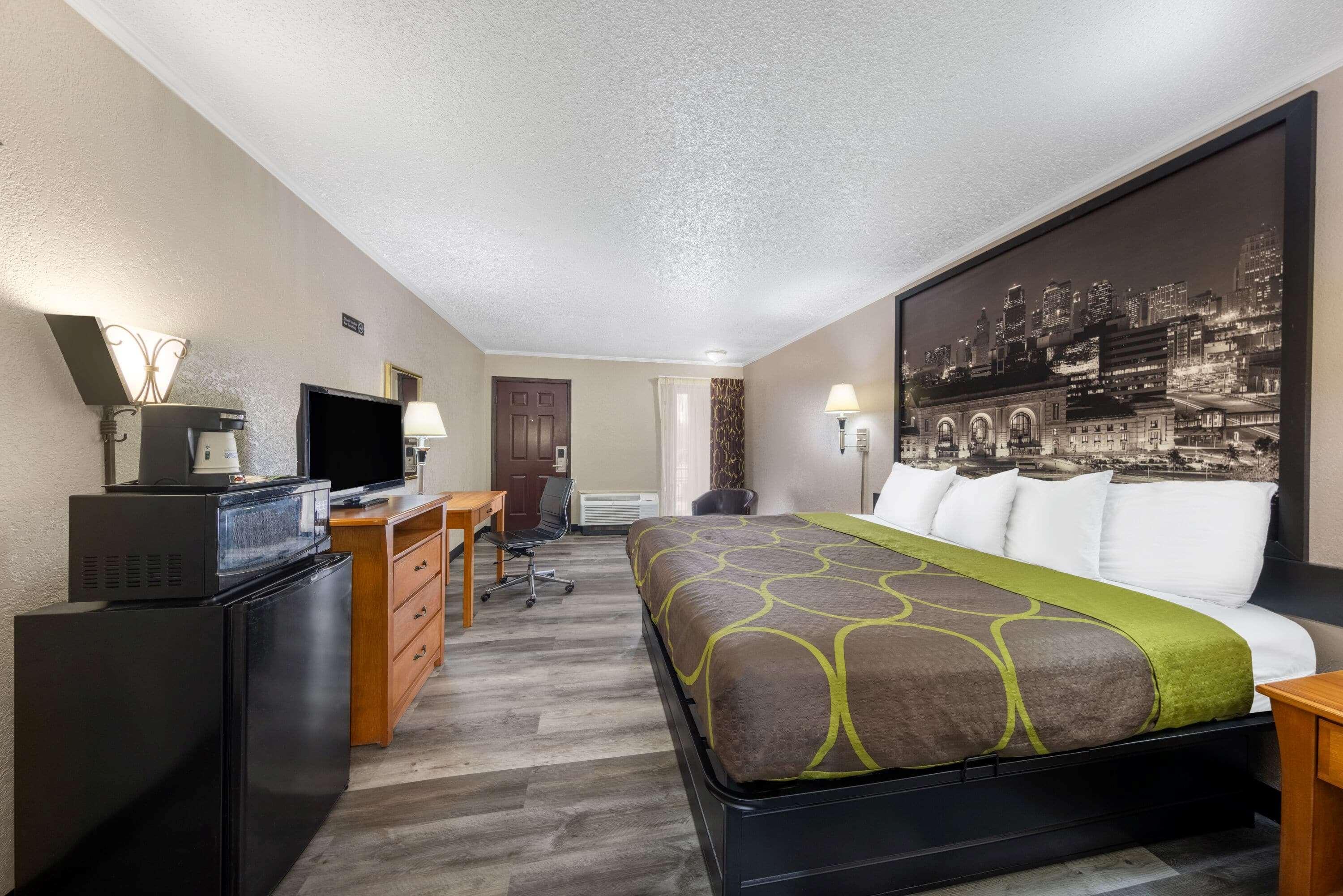Super 8 By Wyndham Kansas City Airport North Екстериор снимка