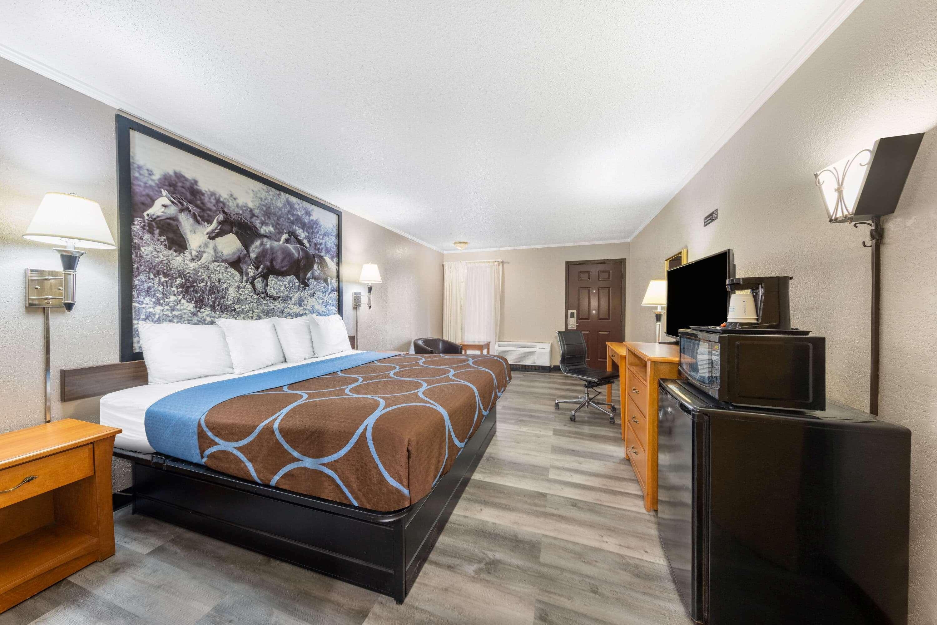 Super 8 By Wyndham Kansas City Airport North Екстериор снимка